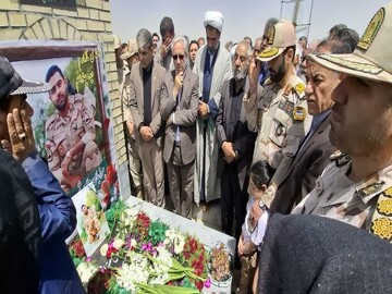شهدا نماد مقاومت و اقتدار جمهوری اسلامی هستند