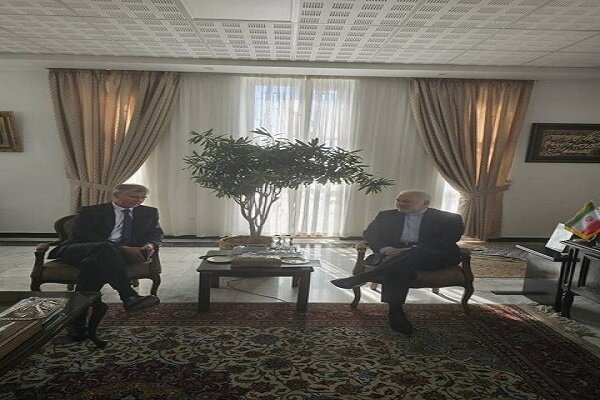 İran ve İngiltere diplomatları konsolosluk konularını görüştü