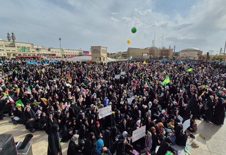 آغاز جشن محفل در جوار حرم بانوی کرامت