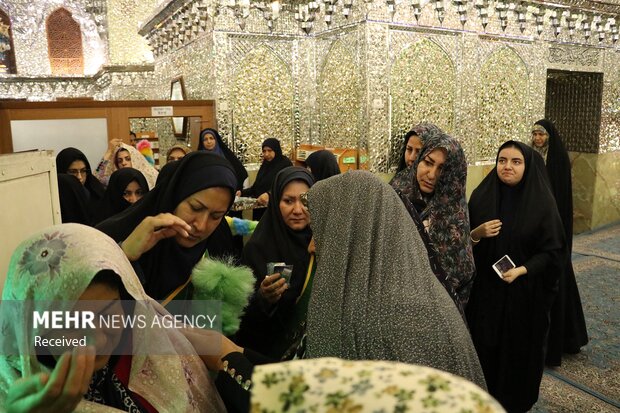 غباروبی حرم مطهر حضرت سید علی بن حمزة بن موسی الکاظم(ع)
