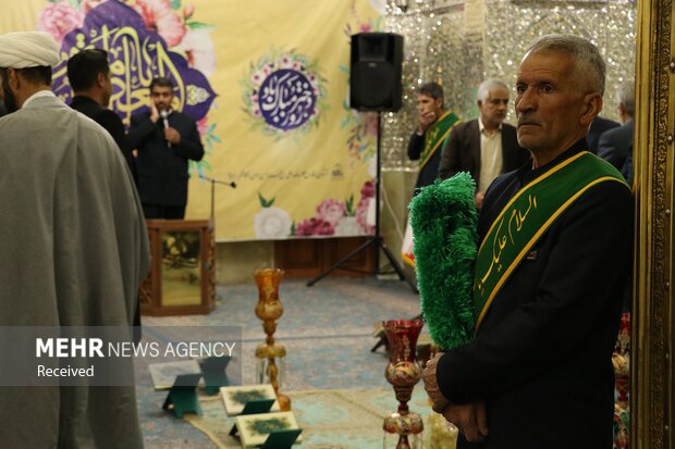 غباروبی حرم مطهر حضرت سید علی بن حمزة بن موسی الکاظم(ع)