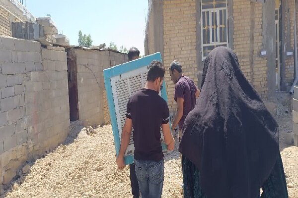 موج همدلی مردمی بعد از آتش سوزی منزل مسکونی در روستای طولیان کهگیلویه