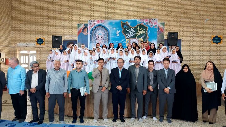 معلمان چغادک تجلیل شدند معلمان چغادک تجلیل شدند