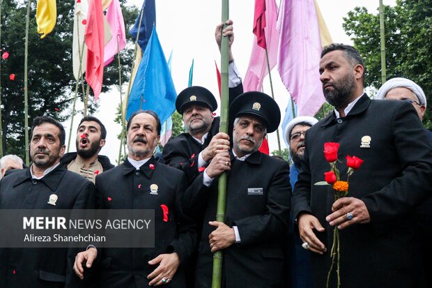 استقبال از کاروان خادمین حرم مطهر رضوی در رشت
