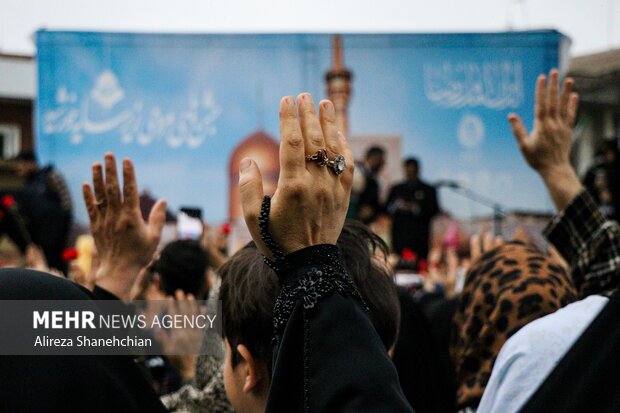 استقبال از کاروان خادمین حرم مطهر رضوی در رشت