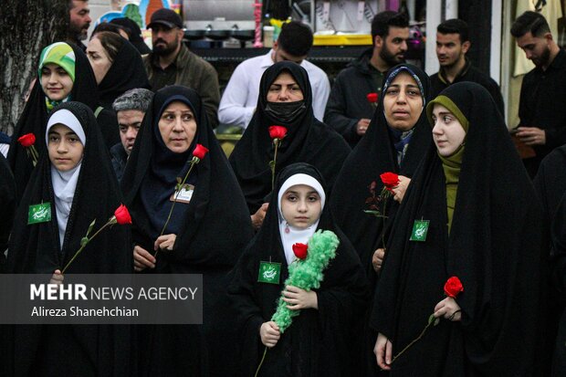 استقبال از کاروان خادمین حرم مطهر رضوی در رشت