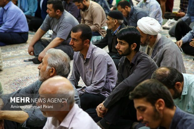 بزرگداشت جان باختگان حادثه بندرعباس در حرم بانوی کرامت