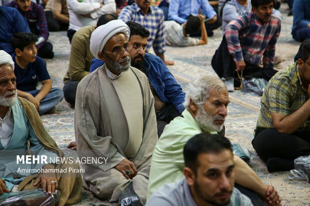 بزرگداشت جان باختگان حادثه بندرعباس در حرم بانوی کرامت
