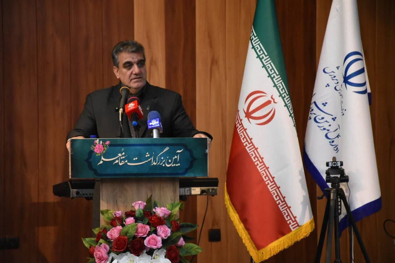 بابيان،معلم،دانش،جامعه،معلمان،علم،كوليوند