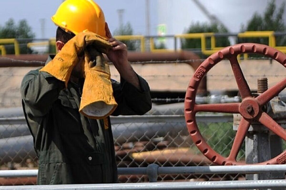 گردانندگان چرخ توسعه؛ کارگرانی که با زحمت  تولید می کارند