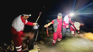 نجات کوهنورد مصدوم در ارتفاعات صعب‌العبور پیرانشهر