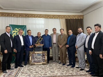 «محمد حسن موسیوند» خادم مجالس حسینی (ع) خرم‌آباد تکریم شد