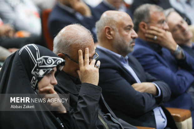 گرامیداشت روز کارگر و یادبود جانباختگان حادثه بندر شهید رجایی