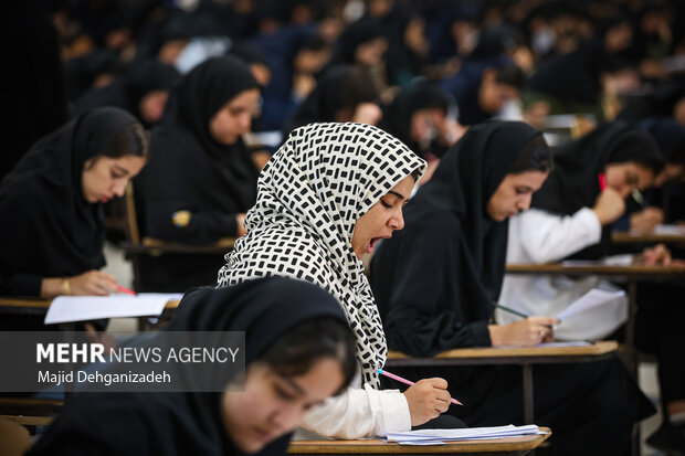 نوبت اول کنکور سراسری ۱۴۰۴ در یزد