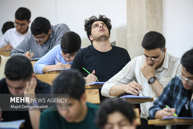 نوبت اول کنکور سراسری ۱۴۰۴ در یزد