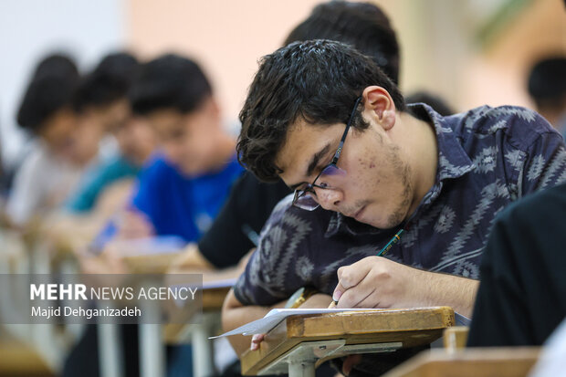 نوبت اول کنکور سراسری ۱۴۰۴ در یزد