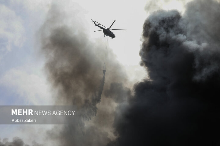 هشتمین روز از انفجار در بندر شهید رجایی؛ روایتی از دل آتش، دود و دلهره