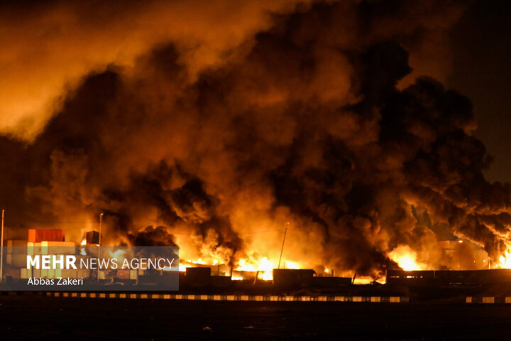 هشتمین روز از انفجار در بندر شهید رجایی؛ روایتی از دل آتش، دود و دلهره
