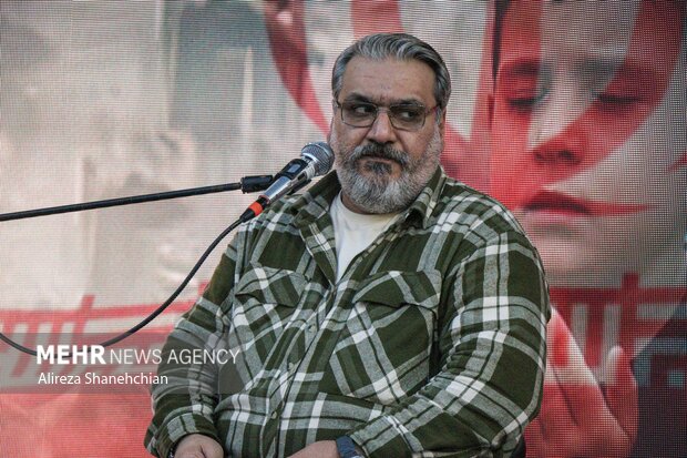 People in Rasht hold pro-Palestine rally
