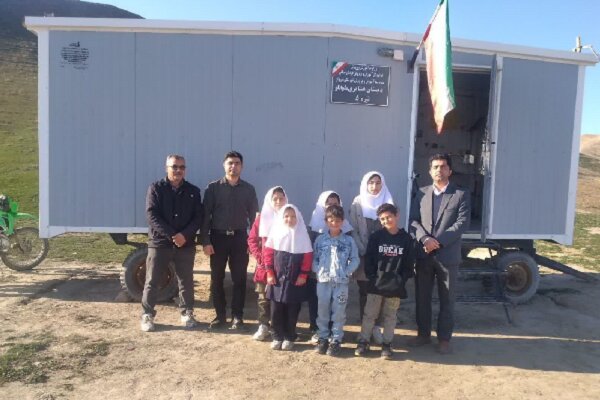 جلوههای معلمی؛ از ایثار تا راه انداختن کسب و کار برای دانش آموزان