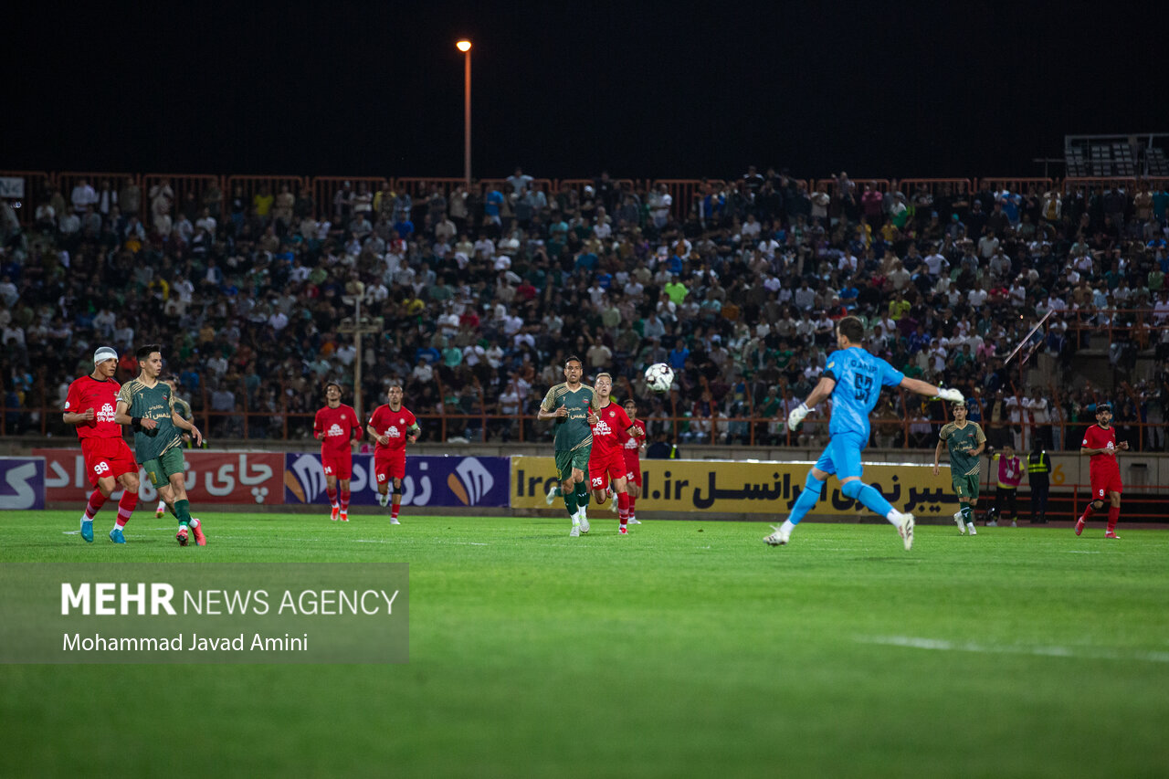 یک بازی فوتبال با حاشیههایی پررنگتر از متن