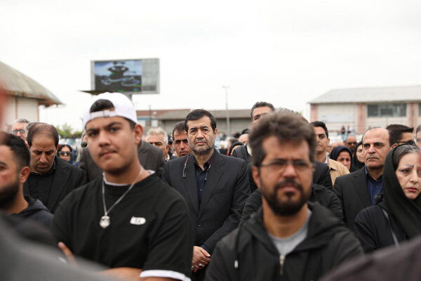 حضور وزیر ورزش در مراسم تشییع پیکر بهمن صالحنیا