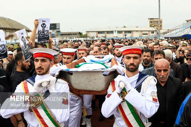 مراسم وداع بهمن صالح نیا در انزلی