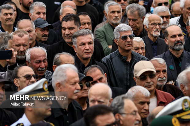 پیکر «بهمن صالح نیا» در خانه ابدی آرام گرفت پیکر «بهمن صالح نیا» در خانه ابدی آرام گرفت