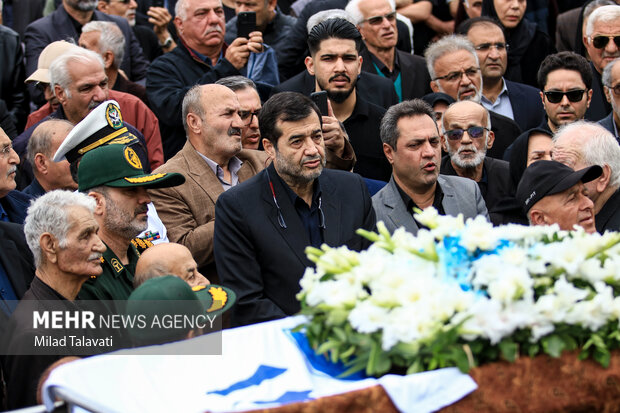 پیکر «بهمن صالح نیا» در خانه ابدی آرام گرفت پیکر «بهمن صالح نیا» در خانه ابدی آرام گرفت