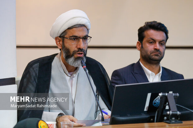نشست شورای هماهنگی و گسترش فعالیت‌های قرآنی فارس