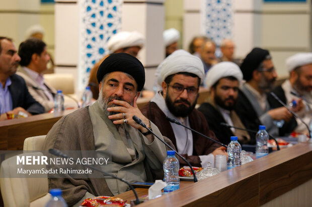 نشست شورای هماهنگی و گسترش فعالیت‌های قرآنی فارس