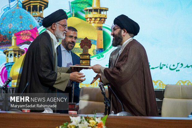 نشست شورای هماهنگی و گسترش فعالیت‌های قرآنی فارس