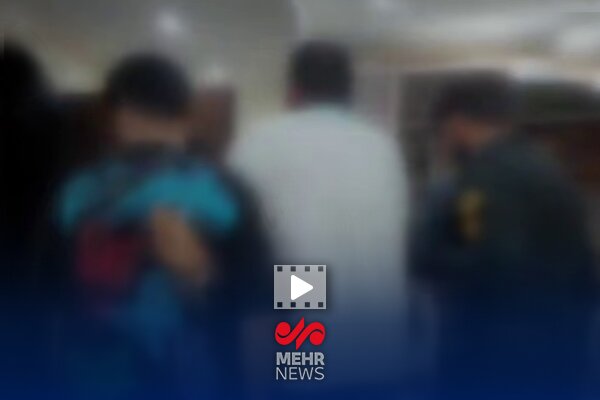 لحظه دستگیری سارقان تلفن همراه توسط پلیس آگاهی