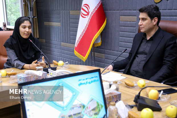 دیدار دختران نخبه کردستان با استاندار