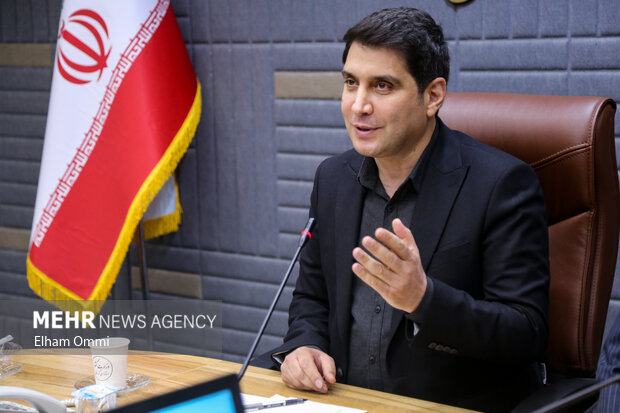 دیدار دختران نخبه کردستان با استاندار