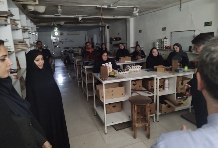 کار خلاقانه در فرمانداری رشت؛ وقتی یک معلم فرماندار شد