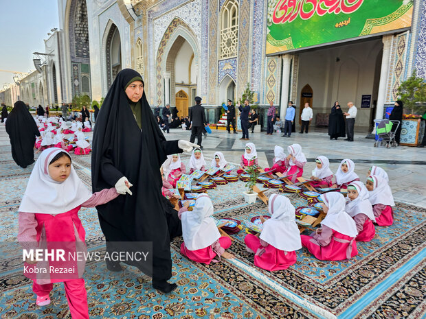محفل غنچه‌های رضوی در حرم امام رضا (ع)