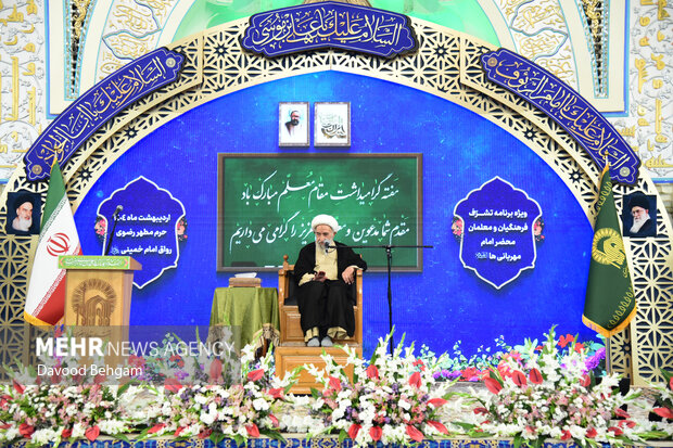 گرامیداشت مقام معلم در حرم مطهر رضوی