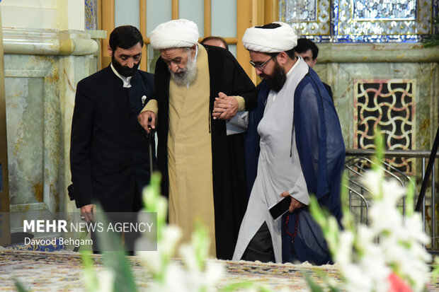گرامیداشت مقام معلم در حرم مطهر رضوی