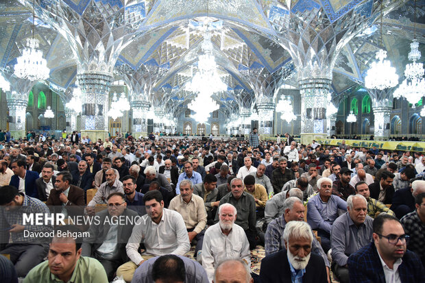 گرامیداشت مقام معلم در حرم مطهر رضوی