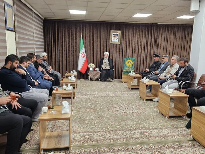 عطر رضوی در کردستان؛ استقبال گرم از خادمان حرم مطهر