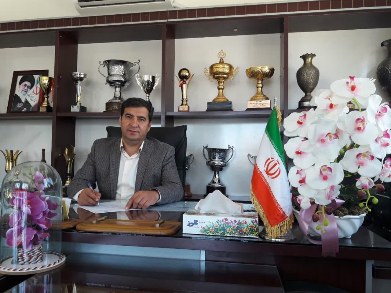 معلمان، پرچمداران توسعه و پایهگذاران تمدن انسانی