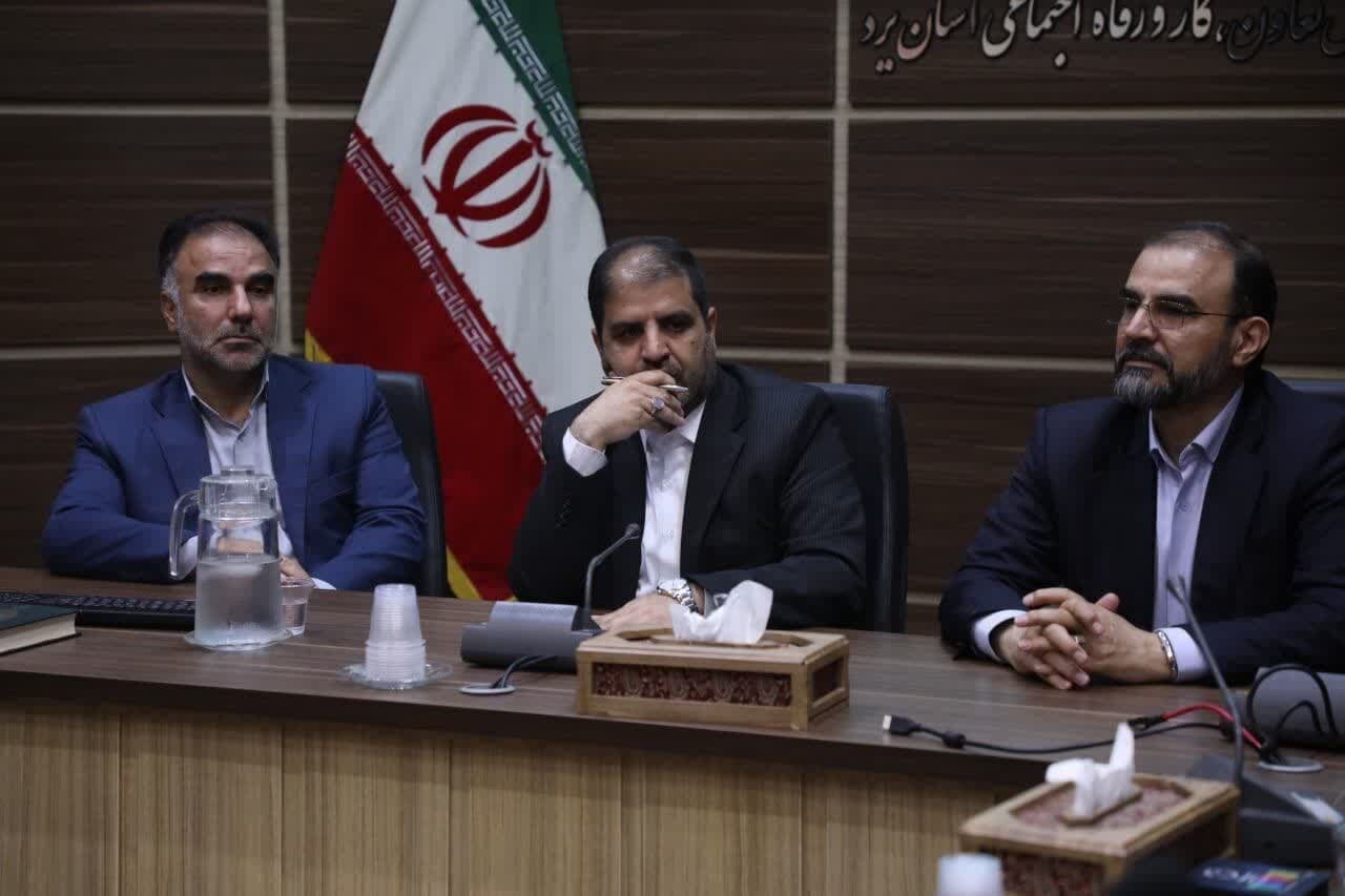 ايمني،دهستاني،كارگران،كارگري،يزد،حوزه،جديت،معادن،تأكيد،حادثه