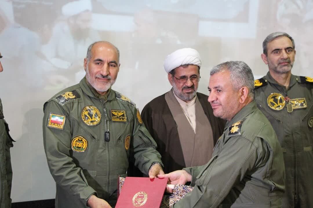 آئین بزرگداشت مقام معلم در مرکز آموزش هوانیروز اصفهان برگزار شد آئین بزرگداشت مقام معلم در مرکز آموزش هوانیروز اصفهان برگزار شد