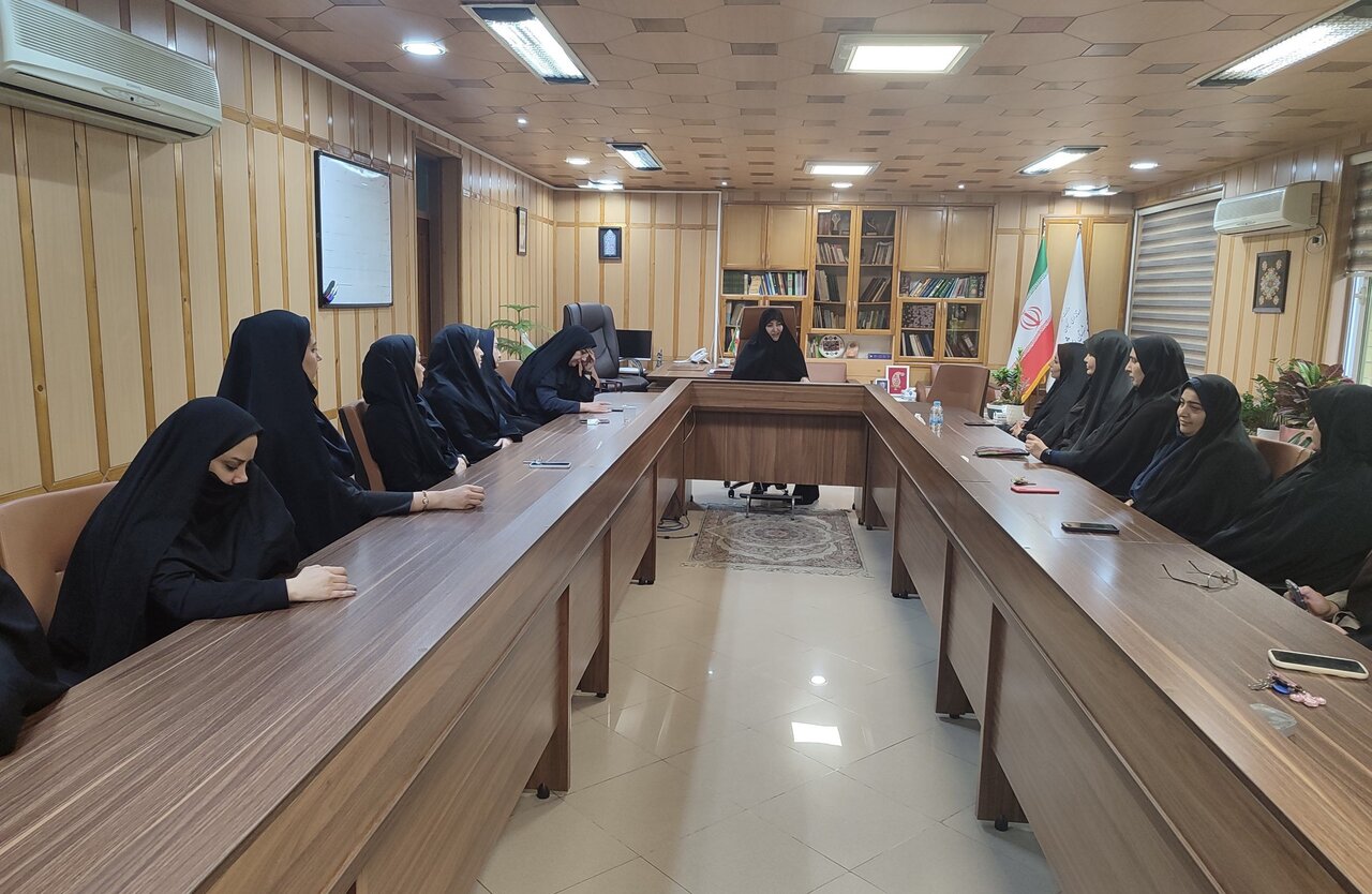 معلم،فرماندار،رشت،جامعه،فرمانداري،مقام،ابتكاري،جايگاه،بانوي، ...