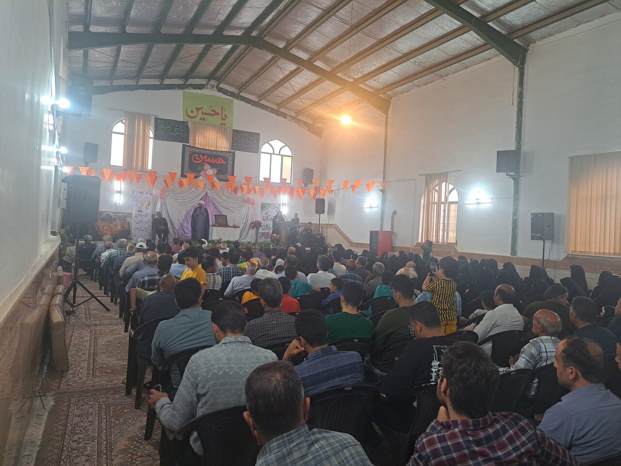 عطر و بوی حرم رضوی در اردستان پیچید