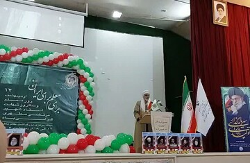تجلیل از معلمان کردستان در آئین «برای معلم، برای ایران»