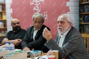 صنعت نشر به عنوان تولیدکننده دانش باید به سمت هوش مصنوعی حرکت کند