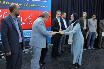 معلم خالق اندیشه و پرورش‌دهنده روح است