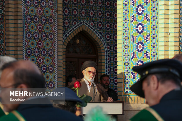گلباران حرم حضرت سید علاالدین حسین بن موسی الکاظم(ع) در شیراز